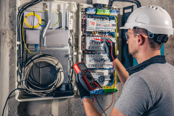 Best Circuit Breaker Repair  in Cypress Lake, FL